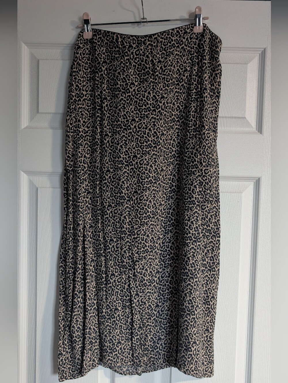 American Eagle Outfitters Leopard-Print A-Line Midi Skirt in Black and Cream